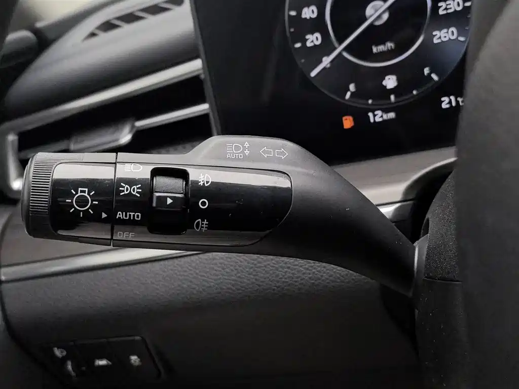 Kia K5 2021 270T CVVD Renewal Edition фото 21