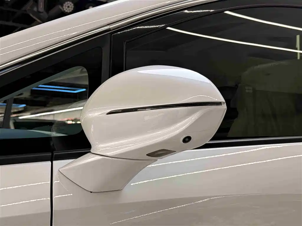 Buick Century 2025 2.0T 7-Seater World Edition фото 27