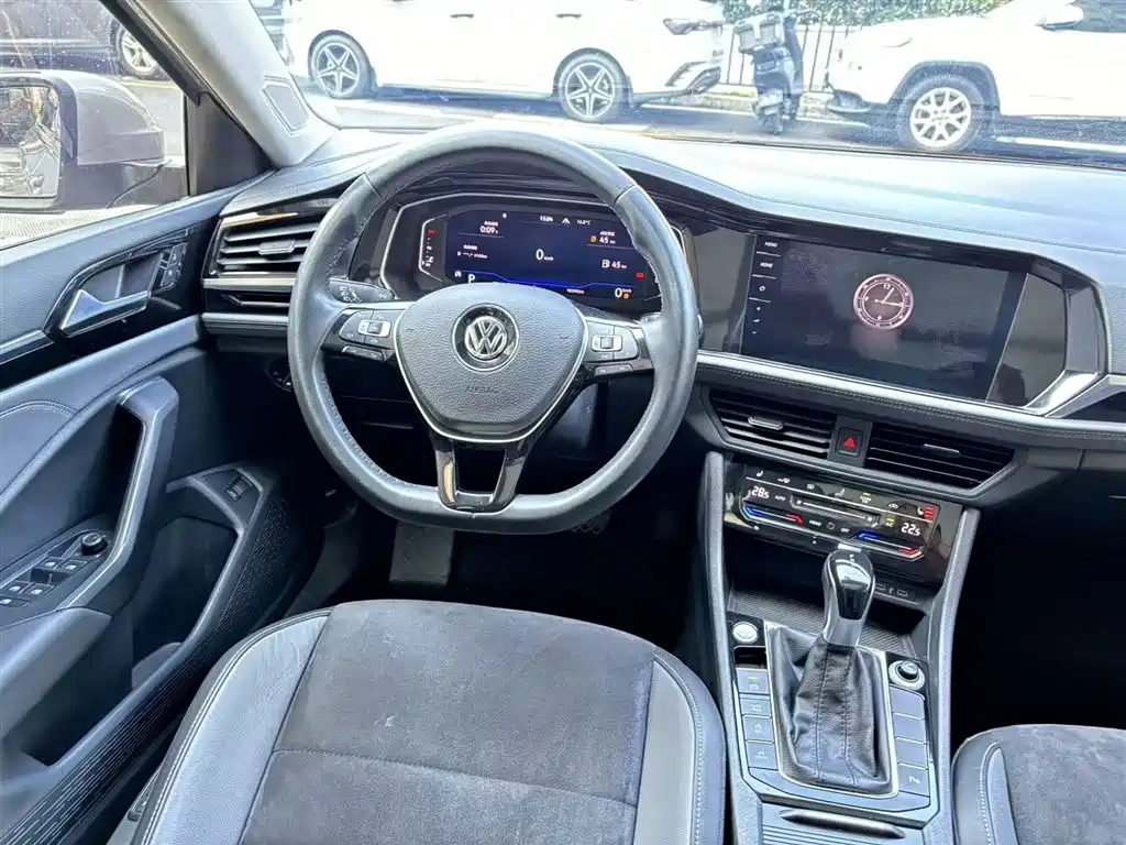Volkswagen Sagitar 2021 280TSI DSG Luxury Smart Connect фото 15
