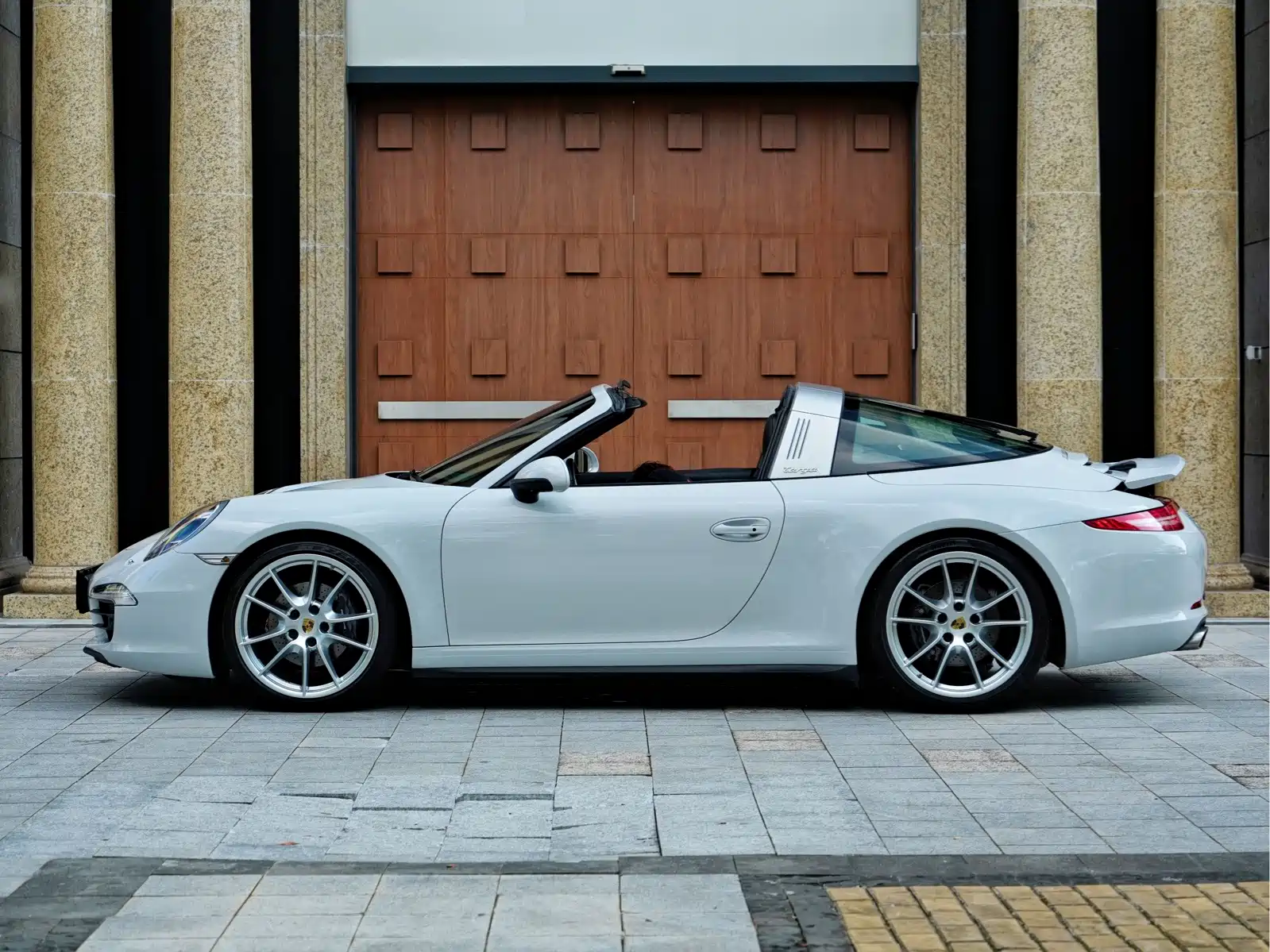 Фото 4 - Porsche 911