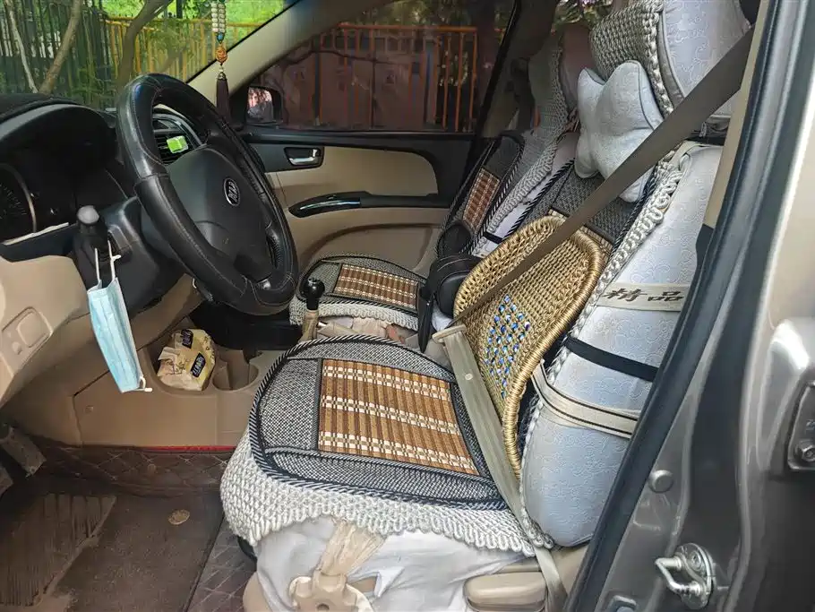 Kia Sportage 2013 2.0L Manual 2WD GL фото 9