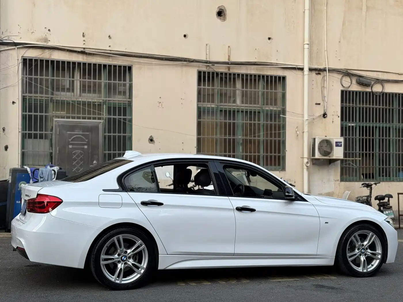 BMW 3 Series 2018 320Li Leading M Sport Package фото 3