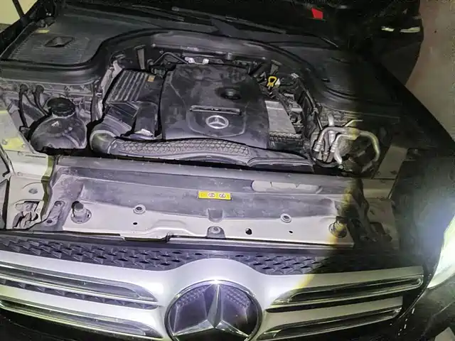 Mercedes-Benz GLC 2016 GLC 260 4MATIC Dynamic — фото 3