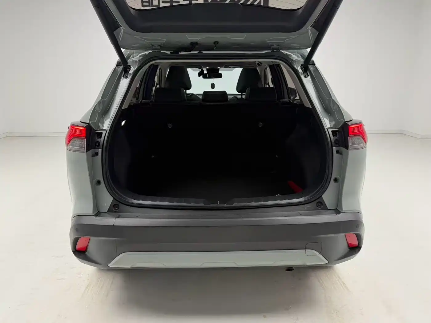 Toyota Corolla Cross 2023 2.0L Premium Edition фото 10