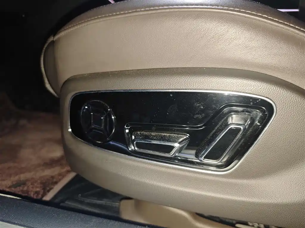 Audi A8 2021 A8L 50 TFSI quattro Comfort фото 14