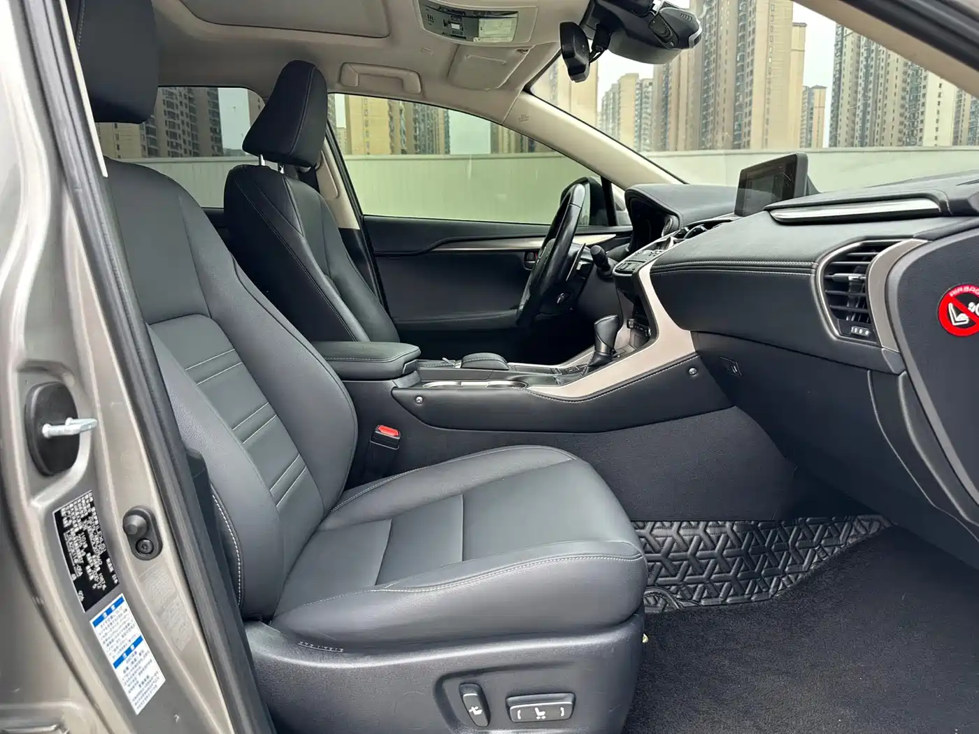 Lexus NX 2020 200 AWD F Sport China VI фото 17