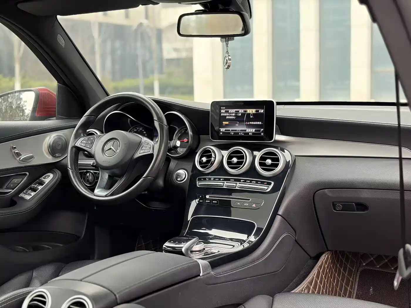 Mercedes-Benz GLC 2019 GLC 200 4MATIC фото 14