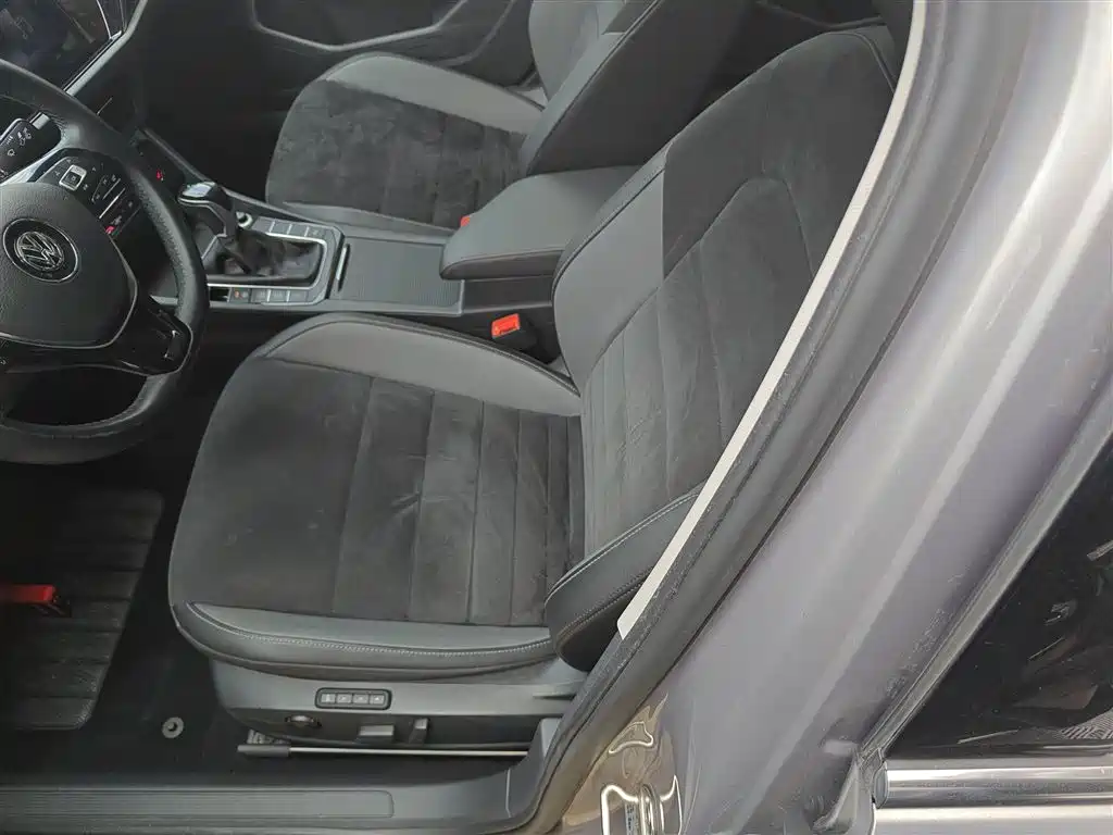 Volkswagen Sagitar 2021 280TSI DSG Luxury Smart Connect фото 7