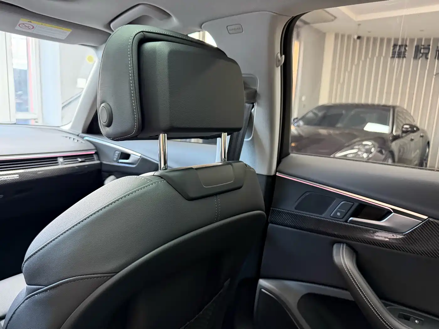 Audi A4L 2023 40 TFSI Luxury Sport фото 27
