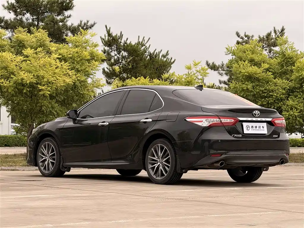 Toyota Camry 2021 2.5G Luxury Edition фото 22
