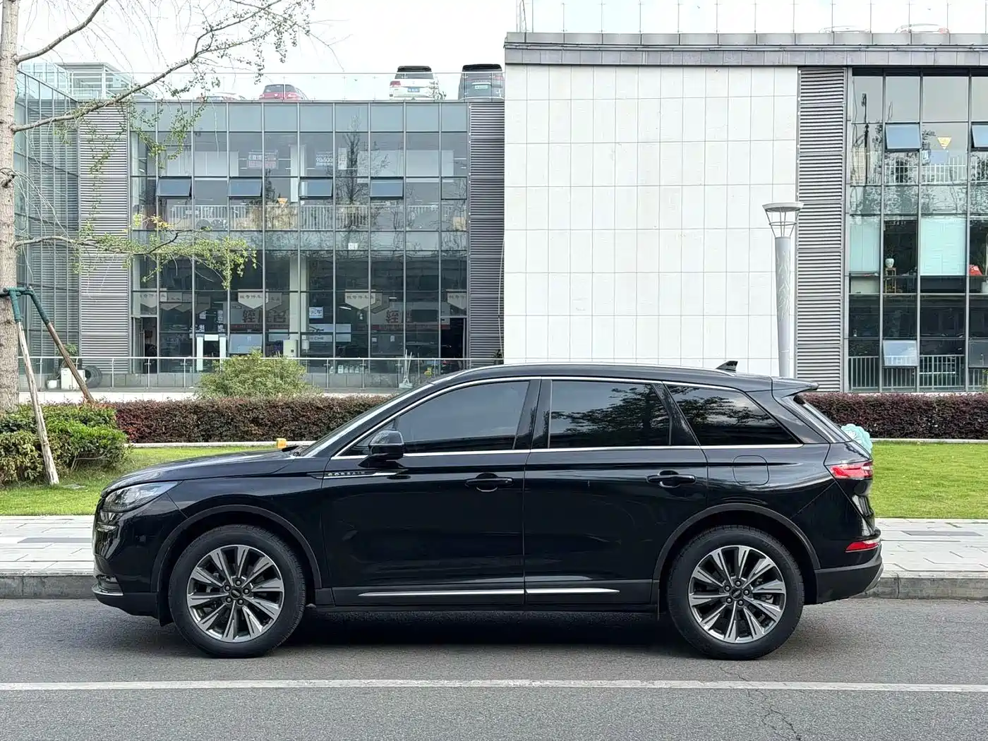LINCOLN ADVENTURER