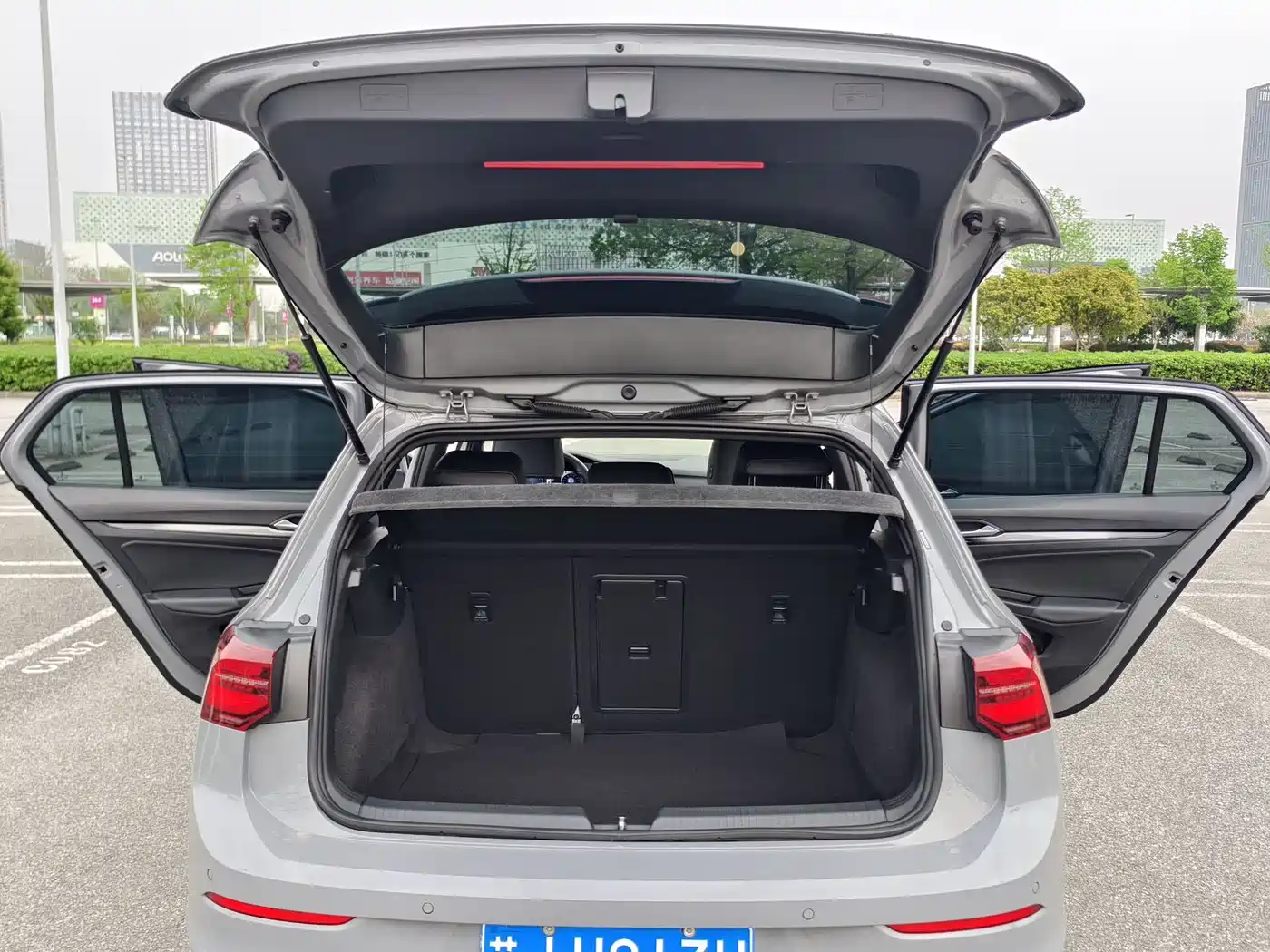 Volkswagen Golf 2023 280TSI DSG R-Line Lite фото 22