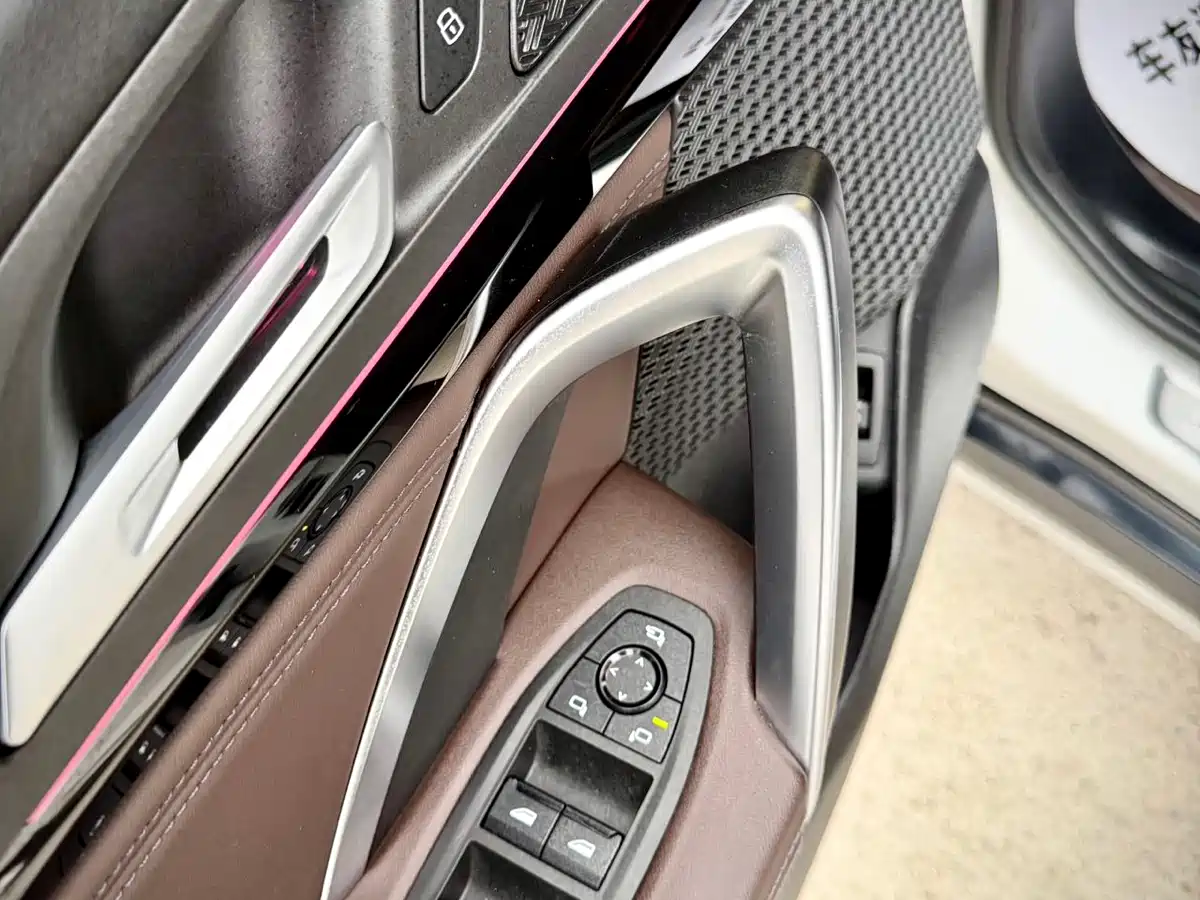 BMW X1 2023 sDrive20Li X Design Package фото 18