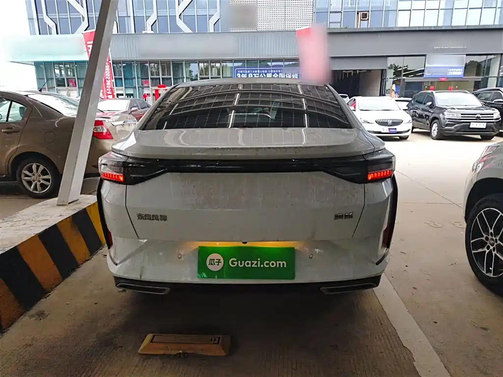 DONGFENG FENGSHEN YI HYUN