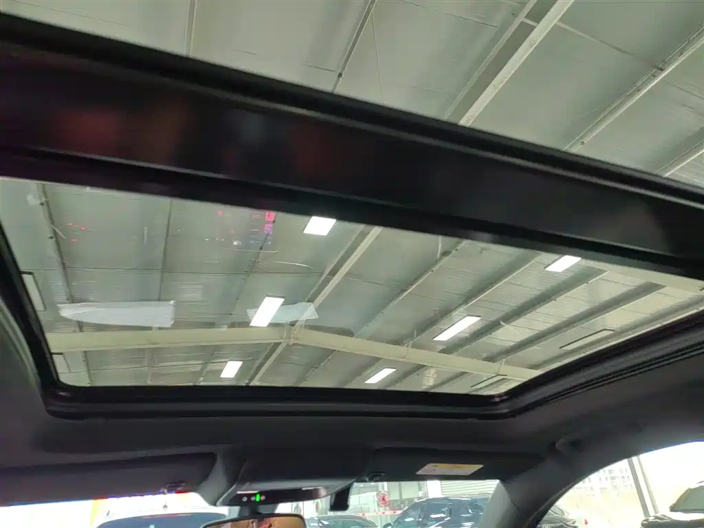Cadillac XT4 2021 28T FWD Premium Edition фото 14
