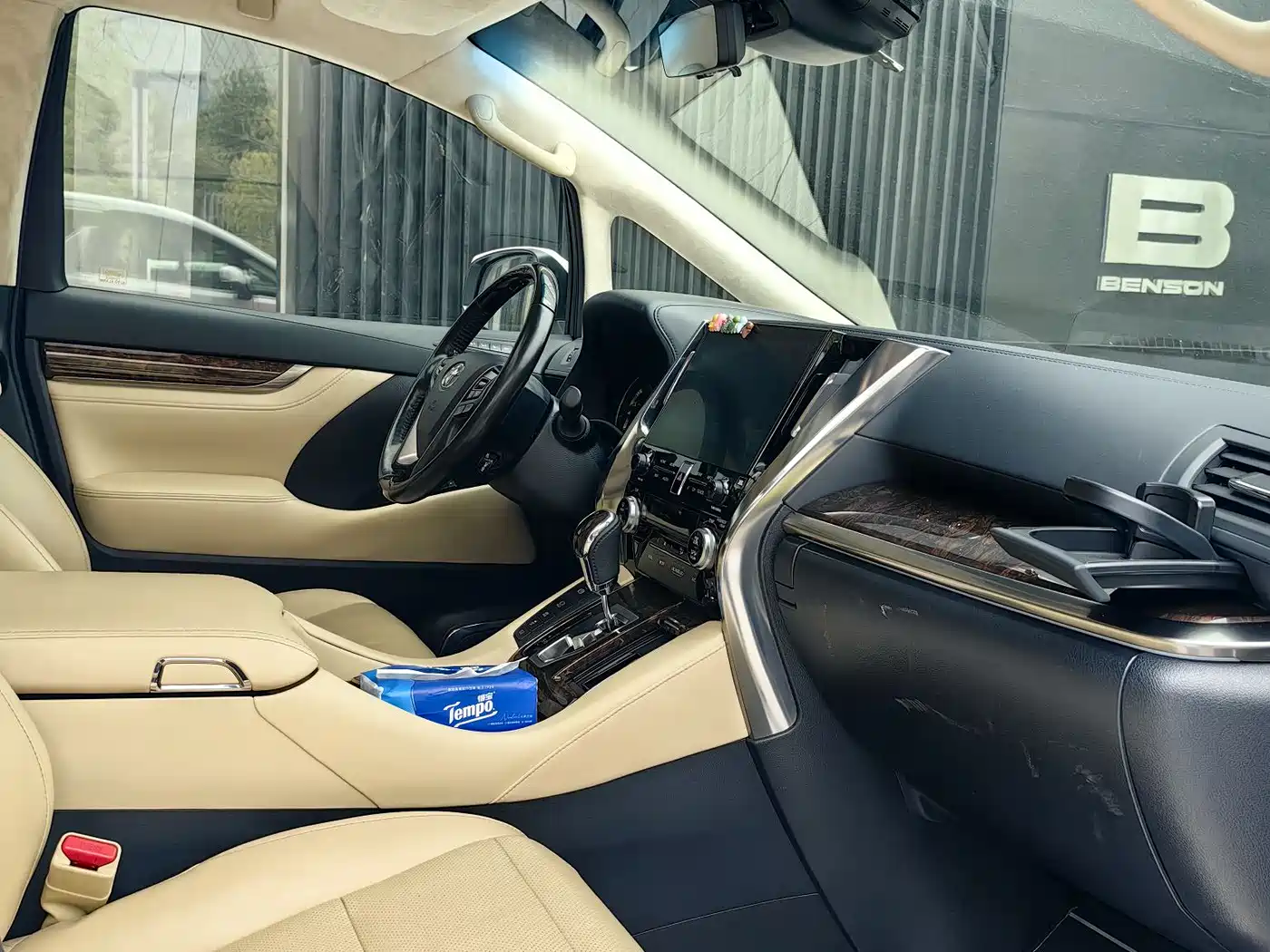 Toyota Alphard 2020 Hybrid 2.5L Luxury Edition фото 8