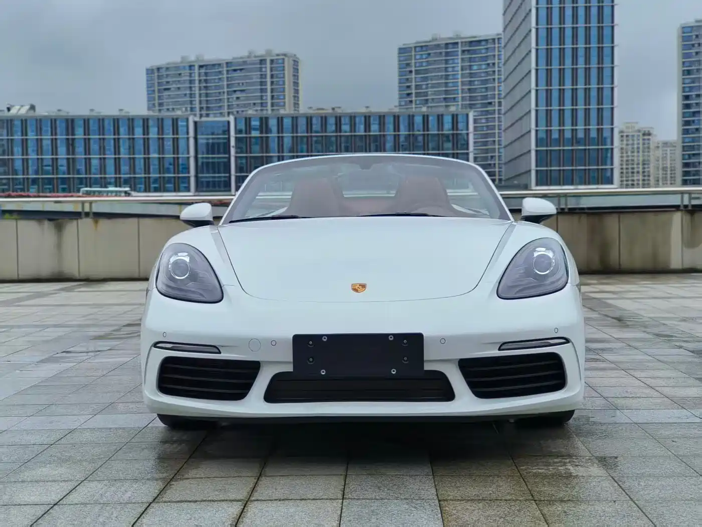 PORSCHE 718