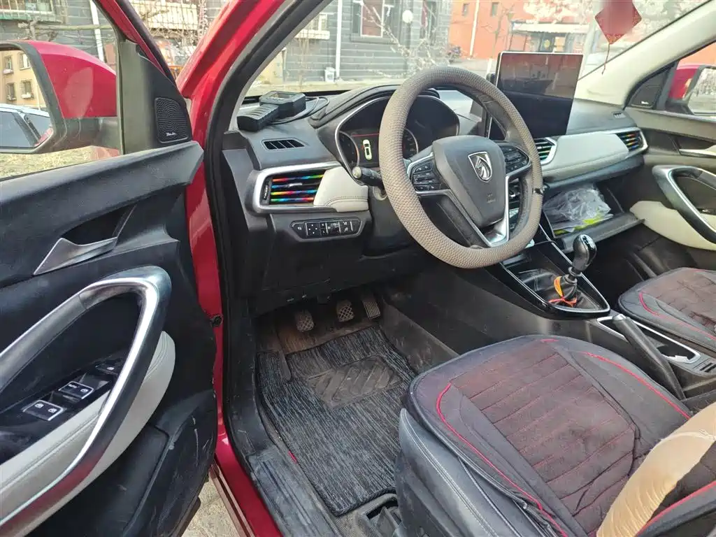 Baojun 530 2019 2018 1.5T Manual Premium Model China V