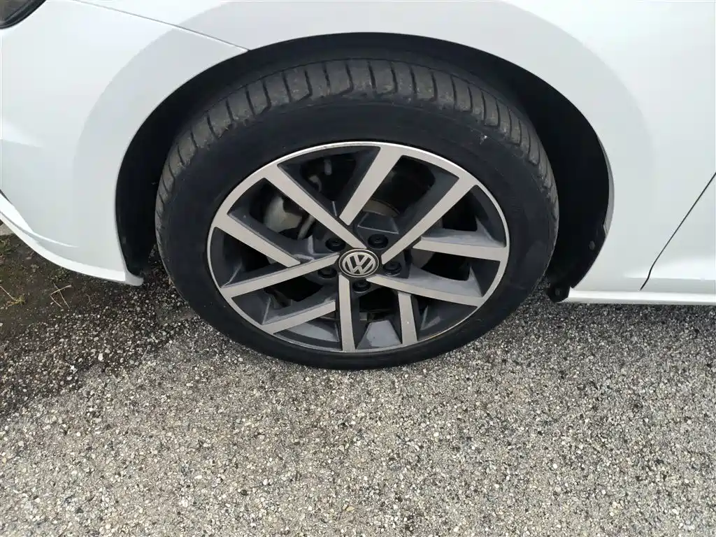 Volkswagen Golf 2020 Beloved Edition 280TSI DSG Comfort фото 23