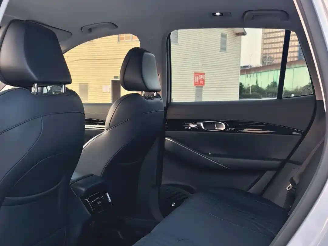 Geely Galaxy Galaxy E5 2024 530km Voyage Edition фото 11