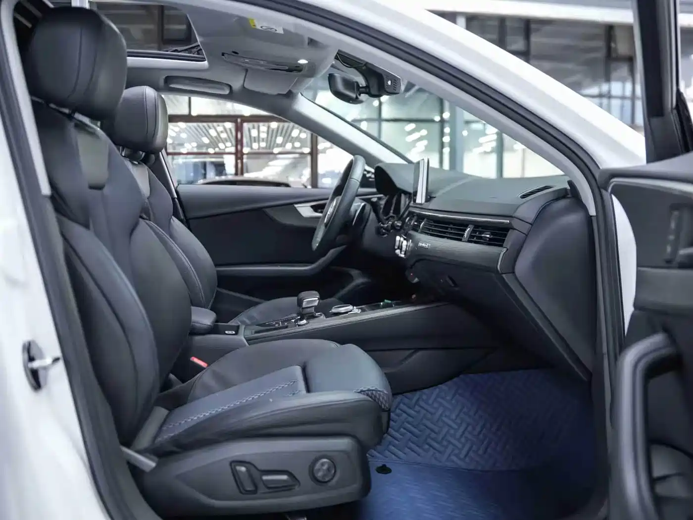 Audi A4L 2018 30th Anniversary 40 TFSI Sport фото 9