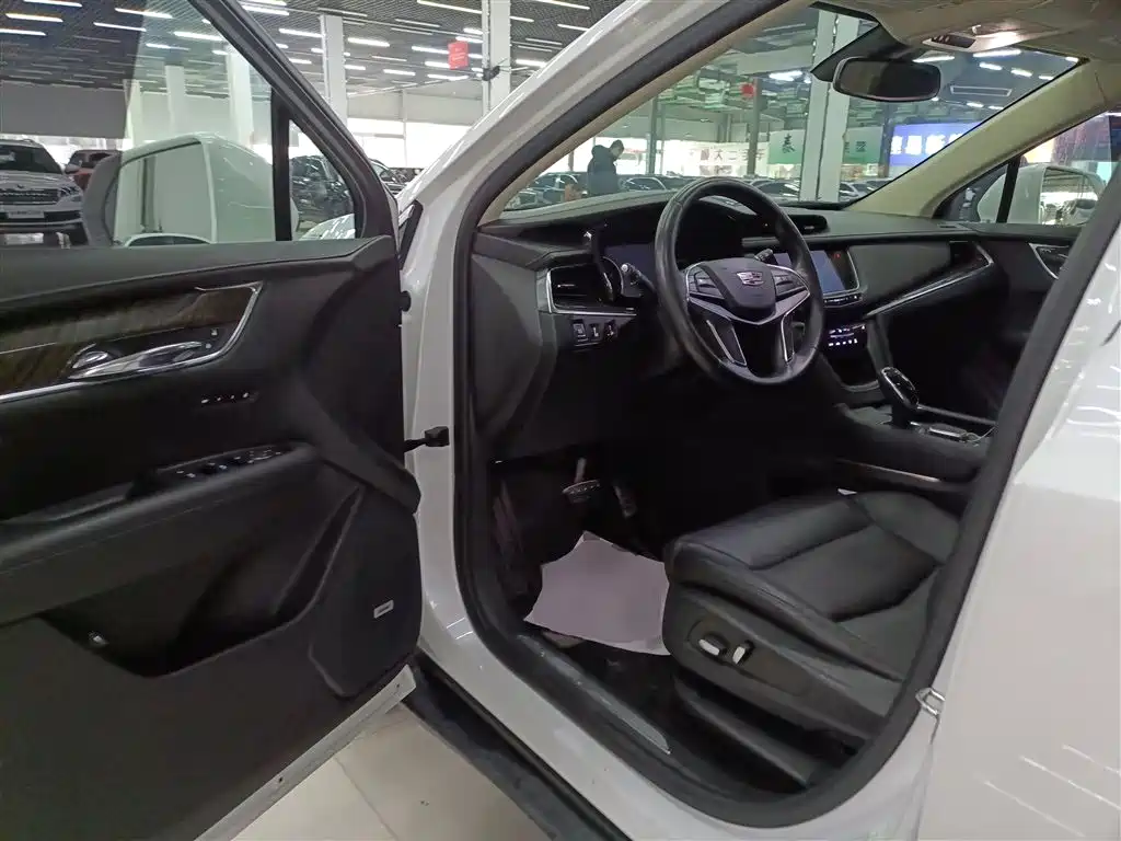 Cadillac XT5 2018 25T Luxury фото 12