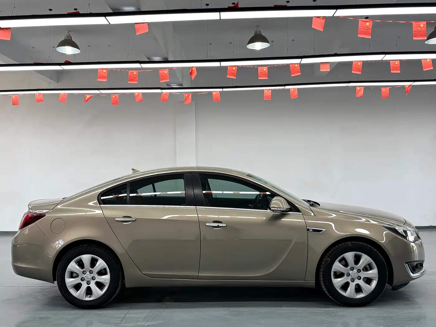 Buick Regal 2015 1.6T Elite Tech Edition фото 14