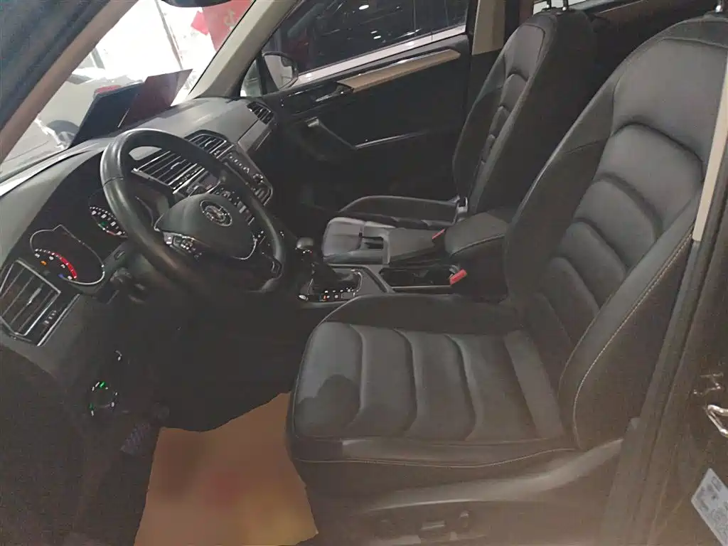 Volkswagen Tiguan L 2018 330TSI Automatic 2WD Luxury Edition фото 15