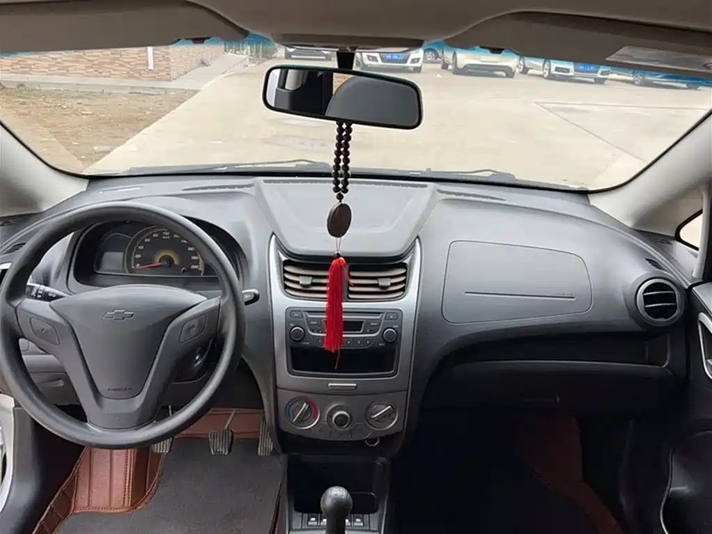 Chevrolet Sail 2013 Sedan 1.4L Manual Ideal Happiness Edition фото 22
