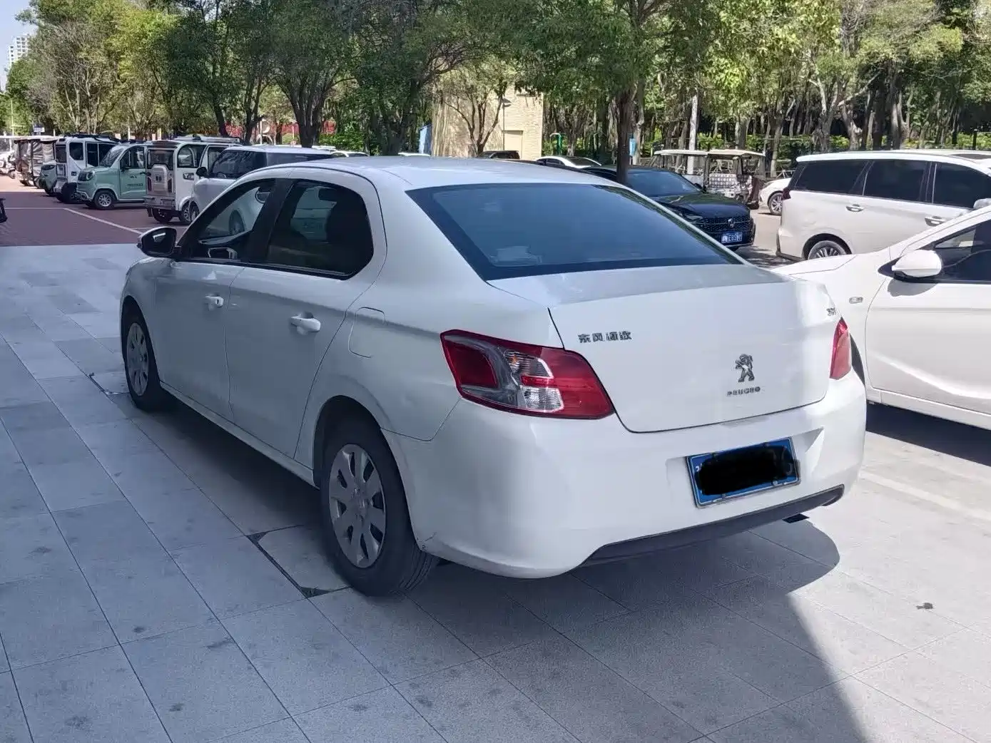 Peugeot 301 2014 1.6L Manual Comfort Edition фото 8