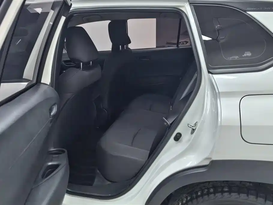 Toyota Corolla Cross 2024 2.0L Smart Hybrid Dual Engine Pioneer Edition фото 11