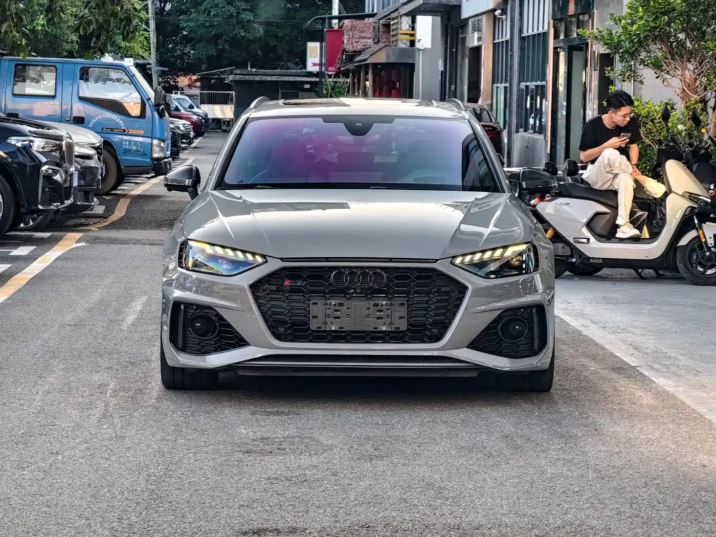Audi RS 4 2022 RS4 Avant Dark Gold Edition фото 2