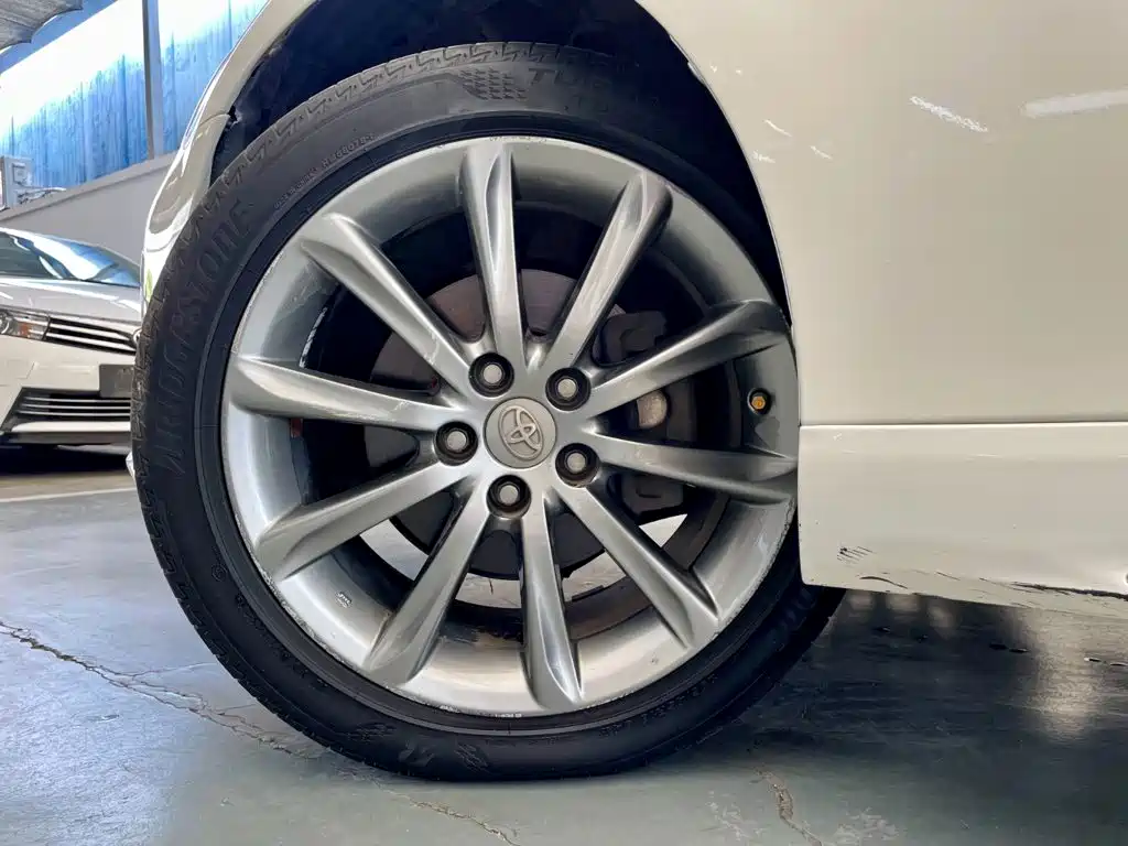 Toyota Reiz 2016 2013 2.5V Premium Edition