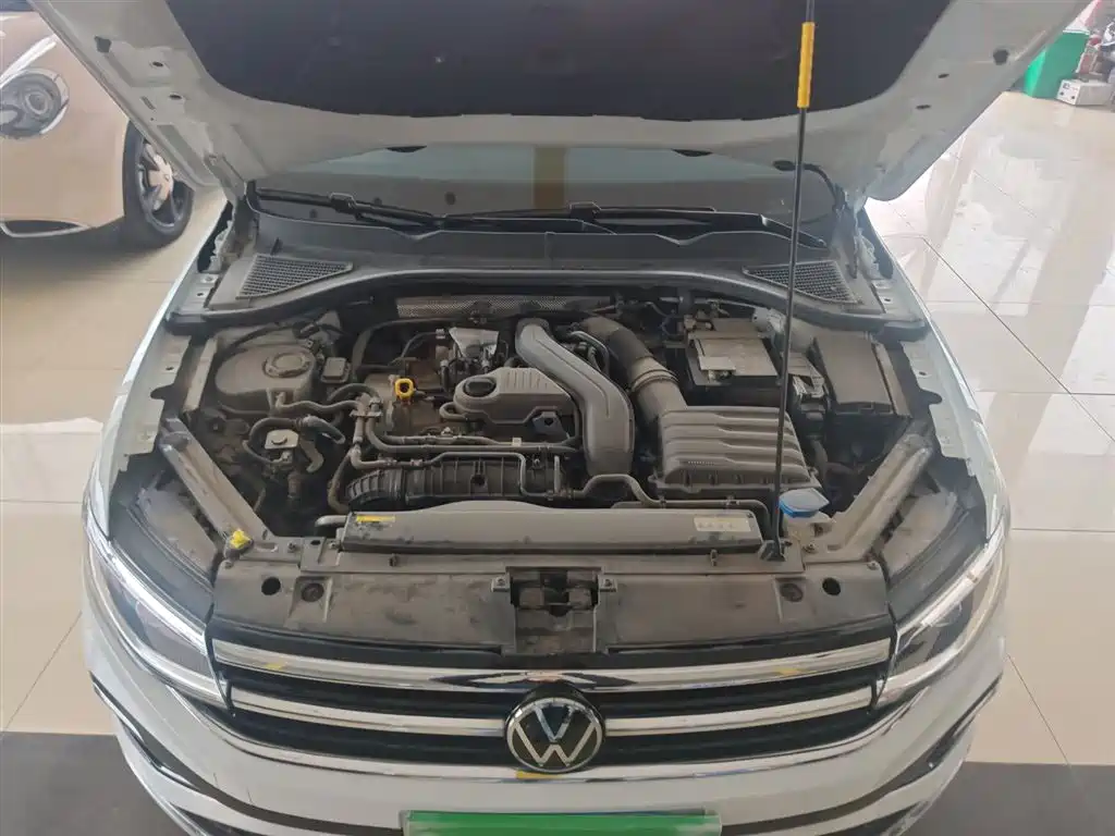 Volkswagen Bora 2023 300TSI DSG Premium Edition фото 20