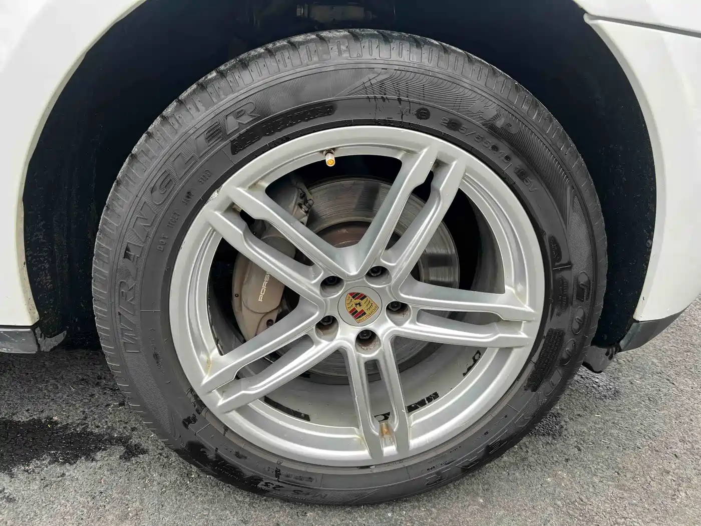 Porsche Macan 2016 Macan 2.0T фото 28