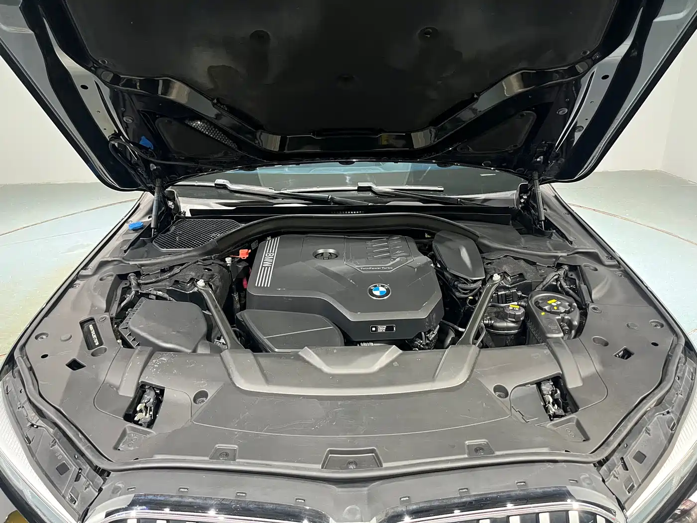 BMW 7 Series 2021 Model 730Li M Sport Package фото 9