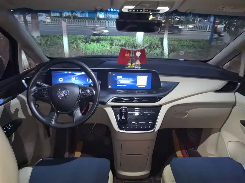 Buick GL8 2023 ES Landmaster Exclusive фото 12