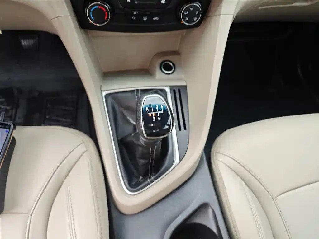 Buick Excelle 2017 15N Manual Elite фото 14