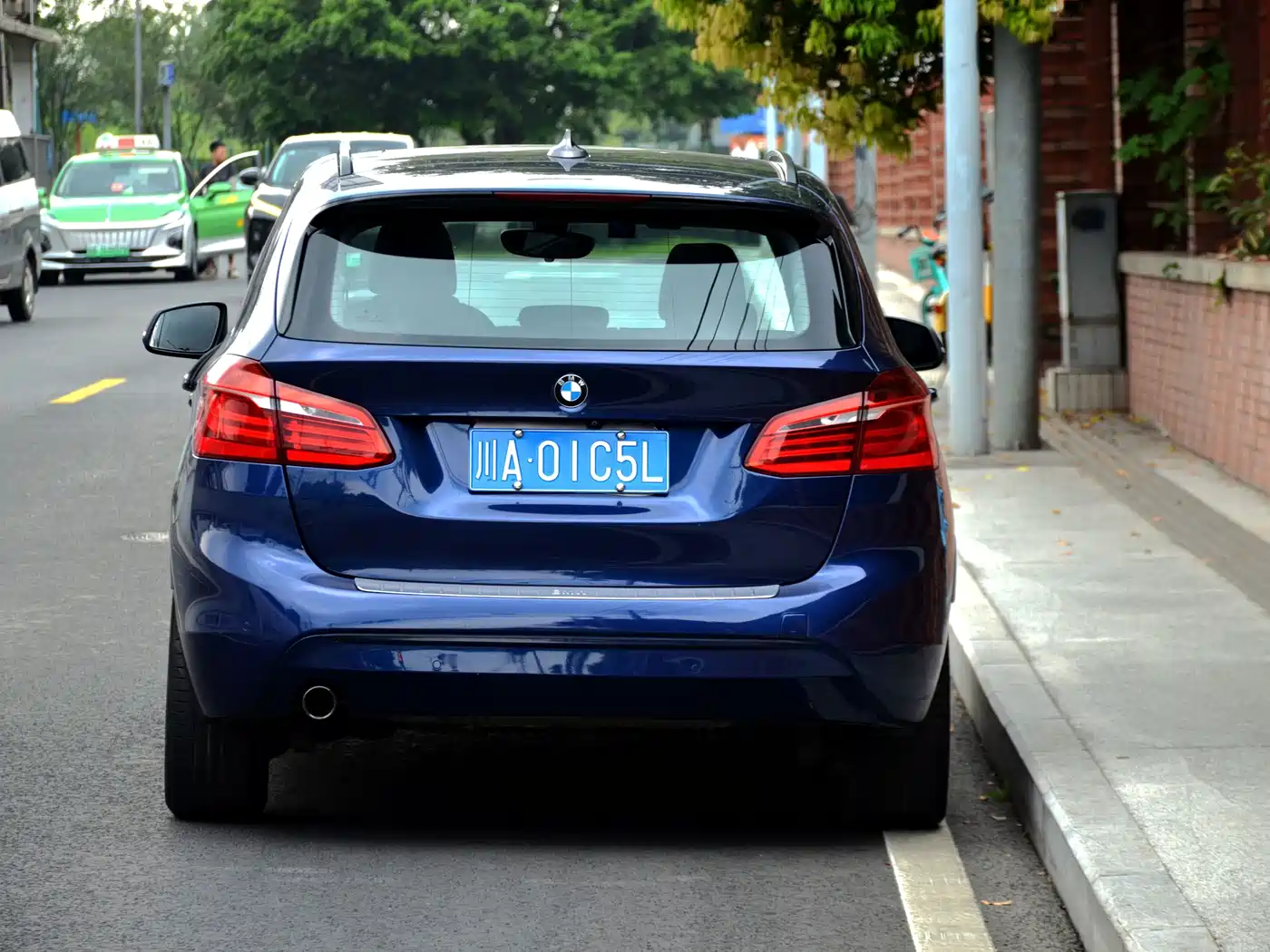 BMW 2 Series Tourer (Import) 2015 2015 218i Sport Design Package