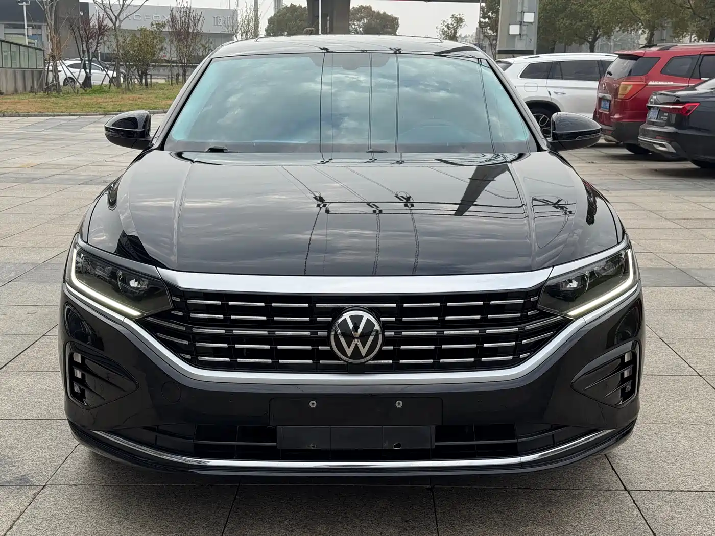 VOLKSWAGEN PASSAT