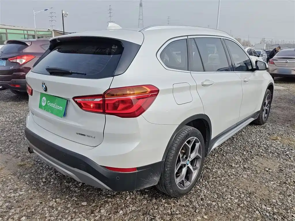 BMW X1 2019 sDrive18Li Premium Model фото 23