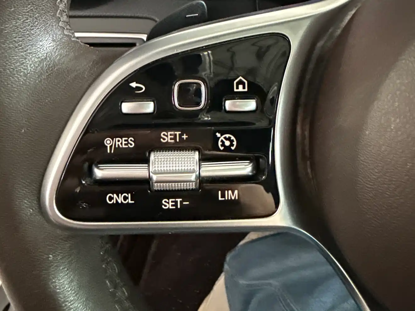 Mercedes-Benz GLC 2020 Facelift GLC 260 L 4MATIC Luxury фото 15