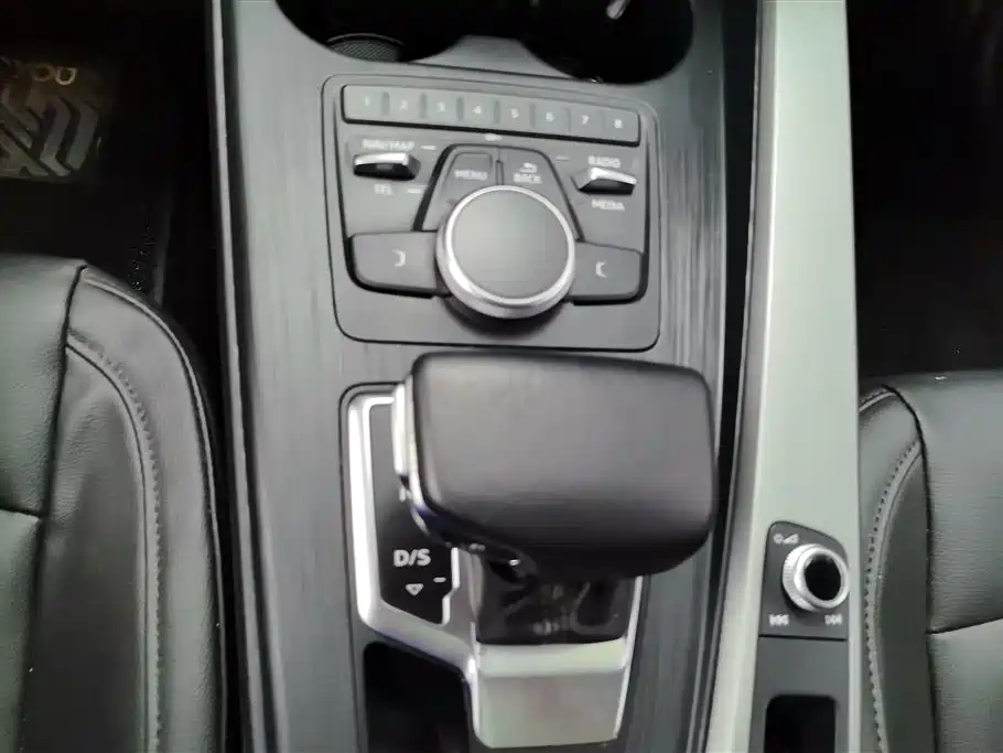 Audi A4L 2019 40 TFSI Progressive (China VI) фото 16