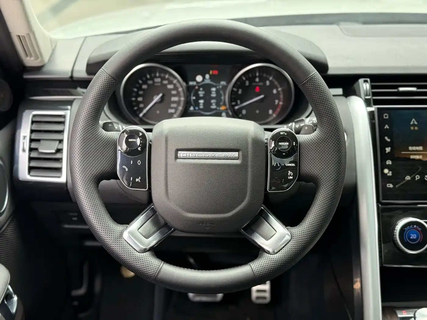 Land Rover Discovery 2018 3.0 SC V6 SE фото 8