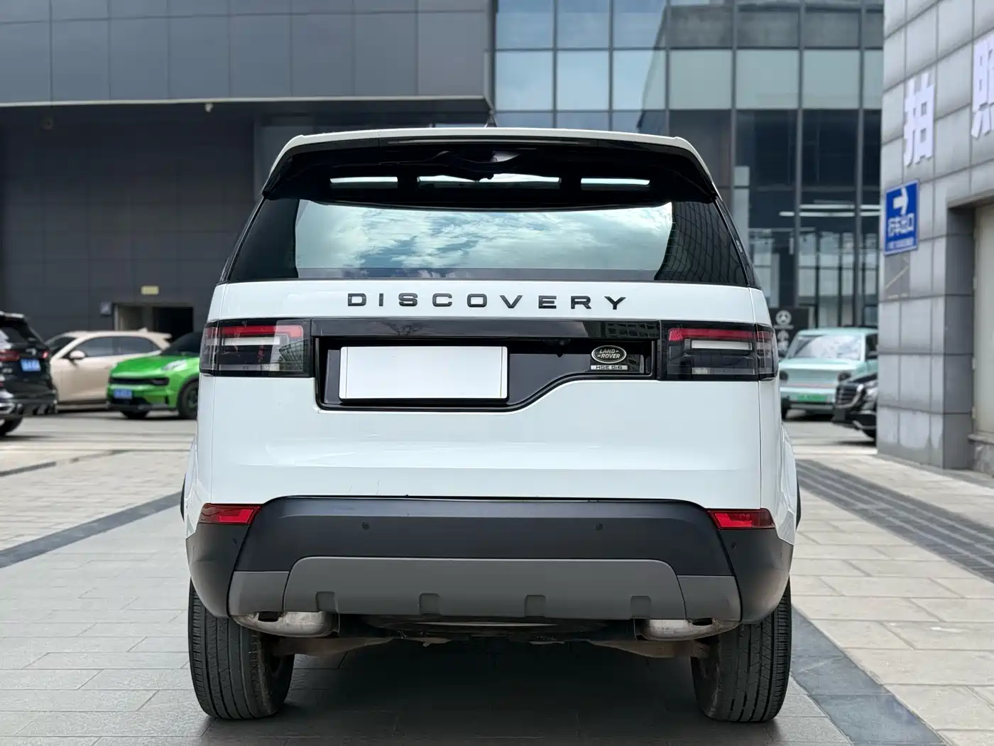 Land Rover Discovery 2018 3.0 SC V6 SE фото 19