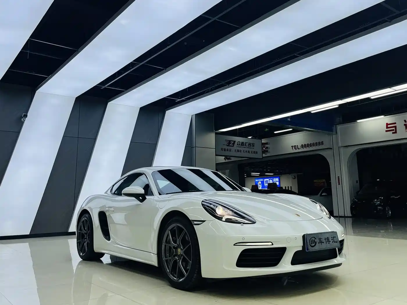Porsche 718 2022 Cayman 2.0T фото 3