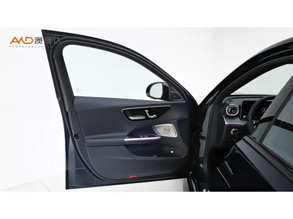 Mercedes-Benz C-Class 2023 C 260 L Night Edition Sport фото 10