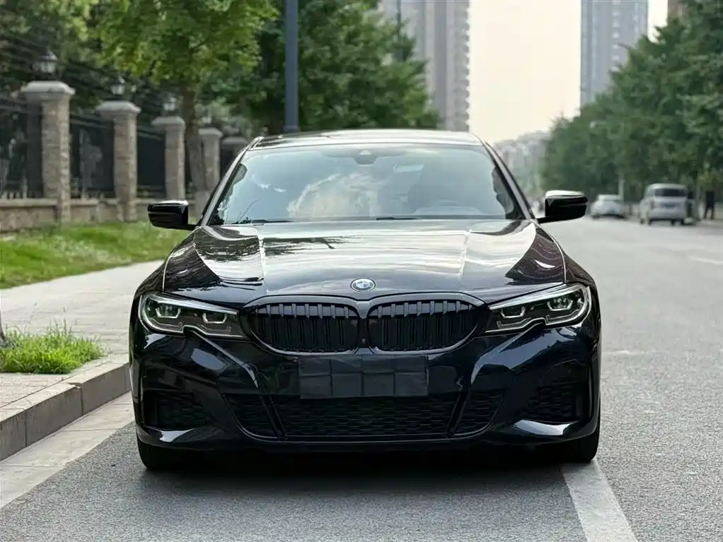 BMW 3 Series 2021 325i M Sport Night Edition фото 2