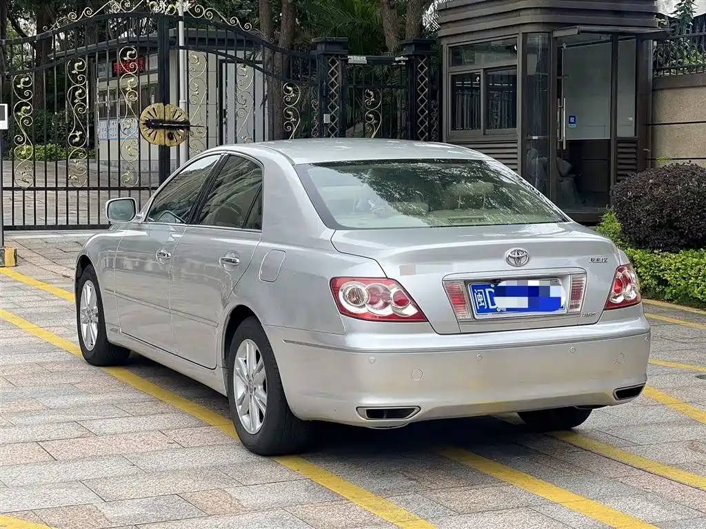 Toyota Reiz 2007 2.5S Leather Sunroof Edition фото 6