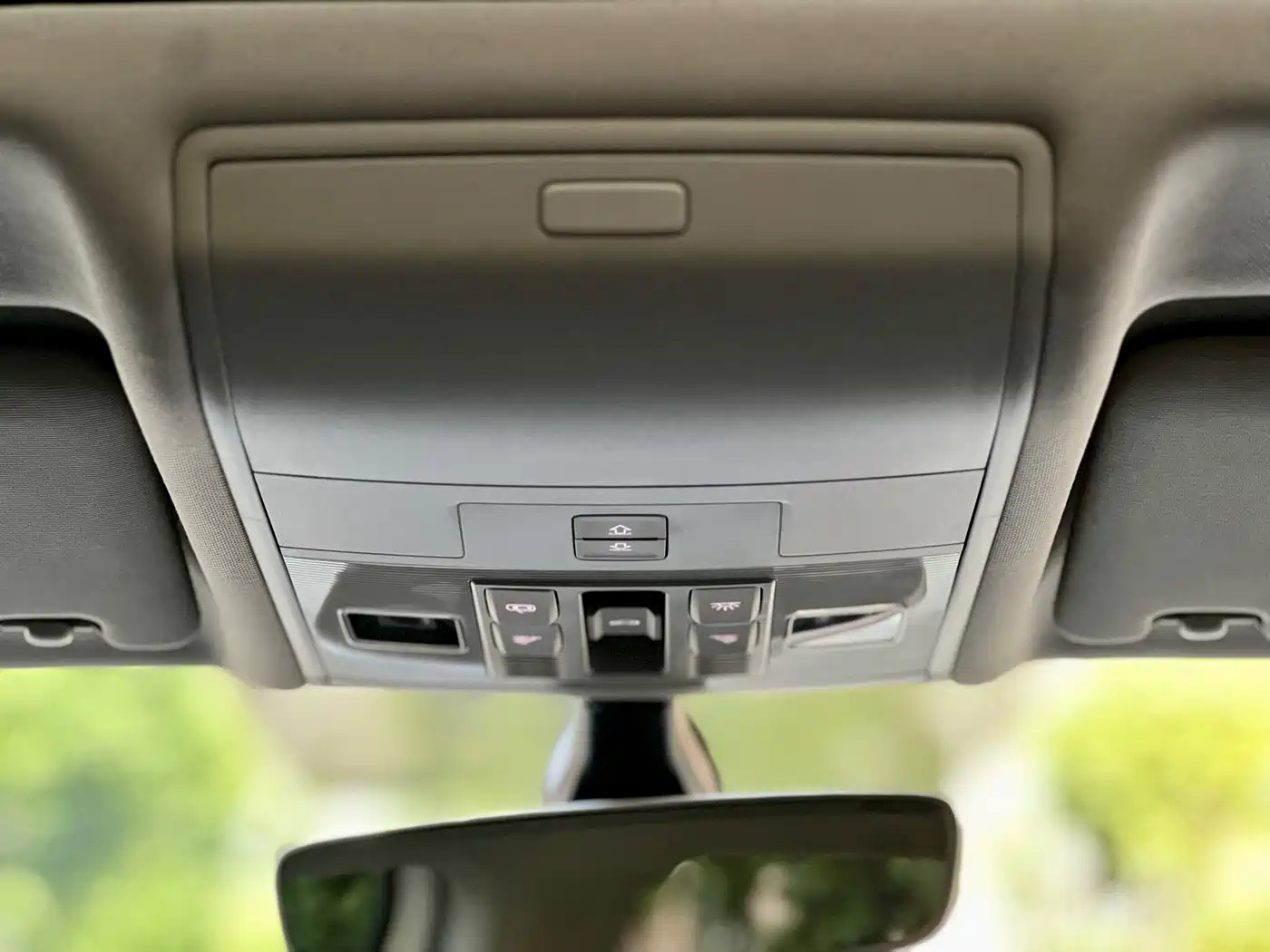 Volkswagen Tiguan L 2021 330TSI Automatic 2WD R-Line Premium фото 21
